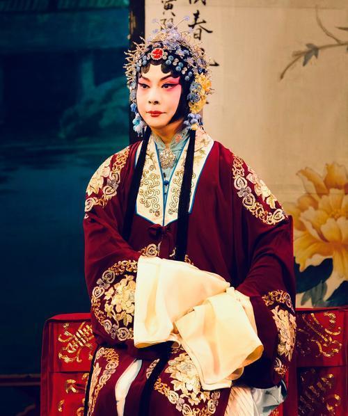 京剧|京剧演员胡文阁被自媒体称之为“大师”，这是京剧界最悲哀的事情