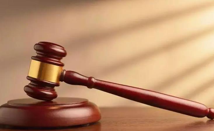 纪实大爷偷钢筋被意外砸成瘫痪,负责人计划赔5000,家属:两百万