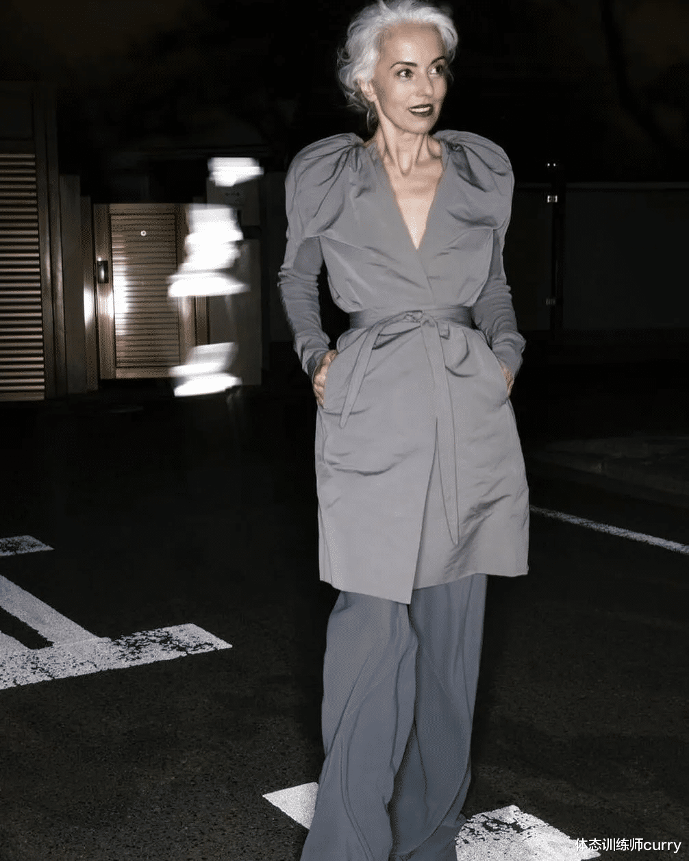 运动|优雅老去,说的容易做起来难!65岁比基尼照依然惊艳,如何抗衰