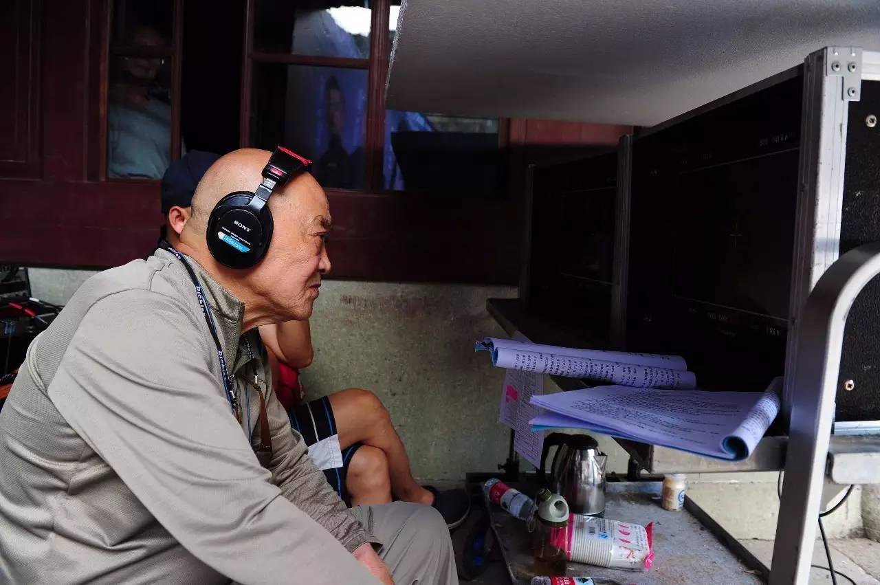 其中一位,就是著名导演韦廉,韦廉是国内非常知名的导演,出生于1945年2