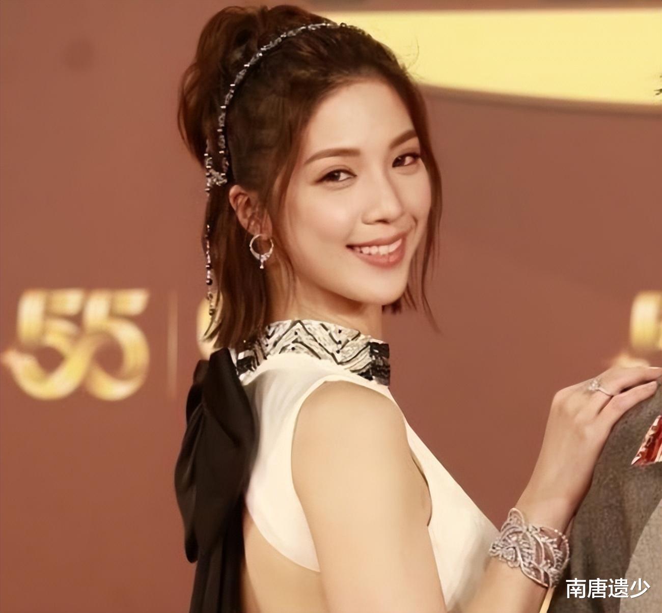 杨紫|TVB台庆站位有玄机，6人获捧首进第一排，2位视后热门待遇差距大