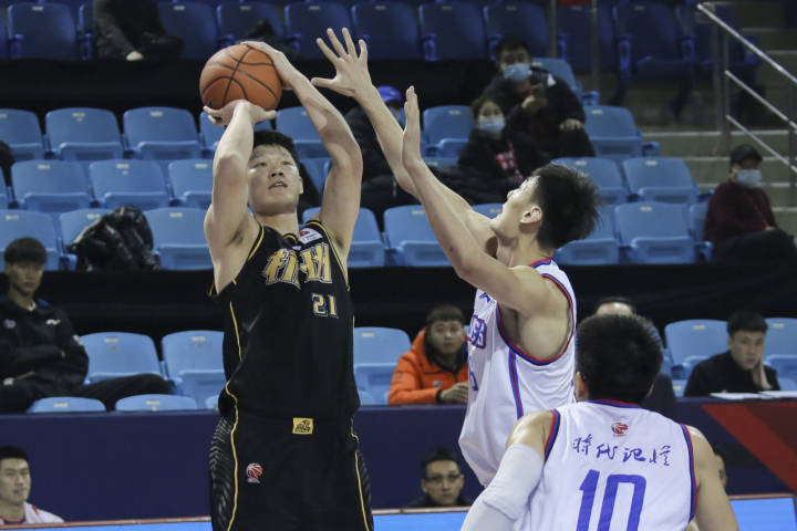 MVP|赛季至今259投188中！场均73%命中率砍22分！CBA邓肯要拿MVP了