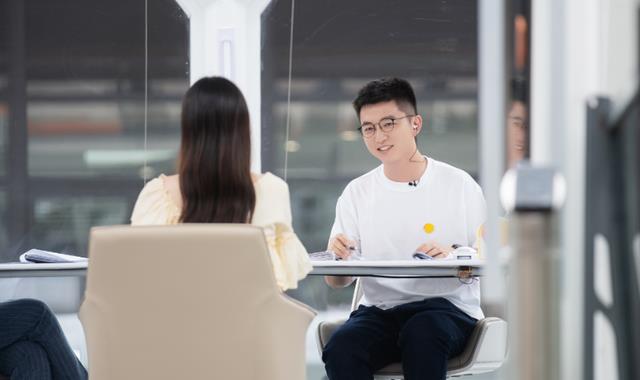 汪涵|悄无声息拿下4个冠军,让何炅尖叫汪涵惊喜的综艺,究竟什么来头