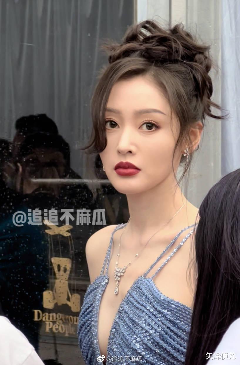 张天爱|手撕渣男后，张天爱现身录制新综艺，路透图仪态真的好到爆