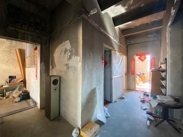 还债|借了200万，房子卖了也不够还债