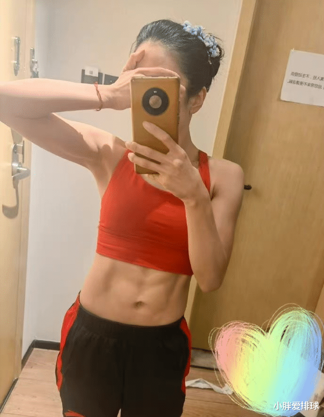 花滑|中国花滑女神晒腹肌照，男士自卑了，北京冬奥会花滑夺金唯一希望