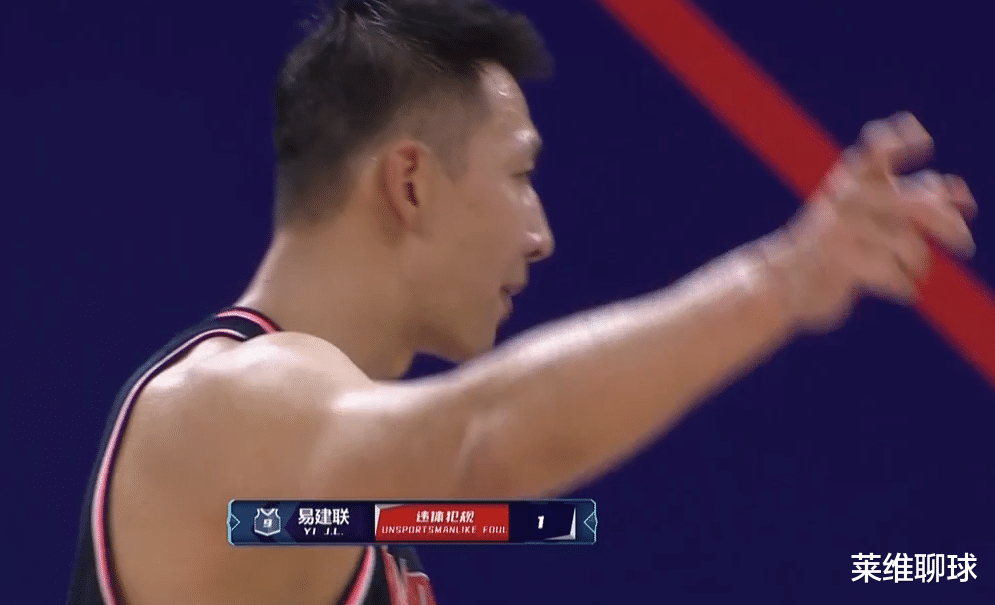 大师赛|CBA名记力挺阿联，输球不赖他怪2大外援！威姆斯三不沾，莱多太坑