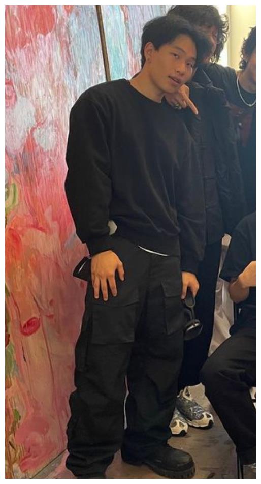 陈坤20岁儿子近照曝光！五官立体帅到认不出，和爸爸陈坤越长越像