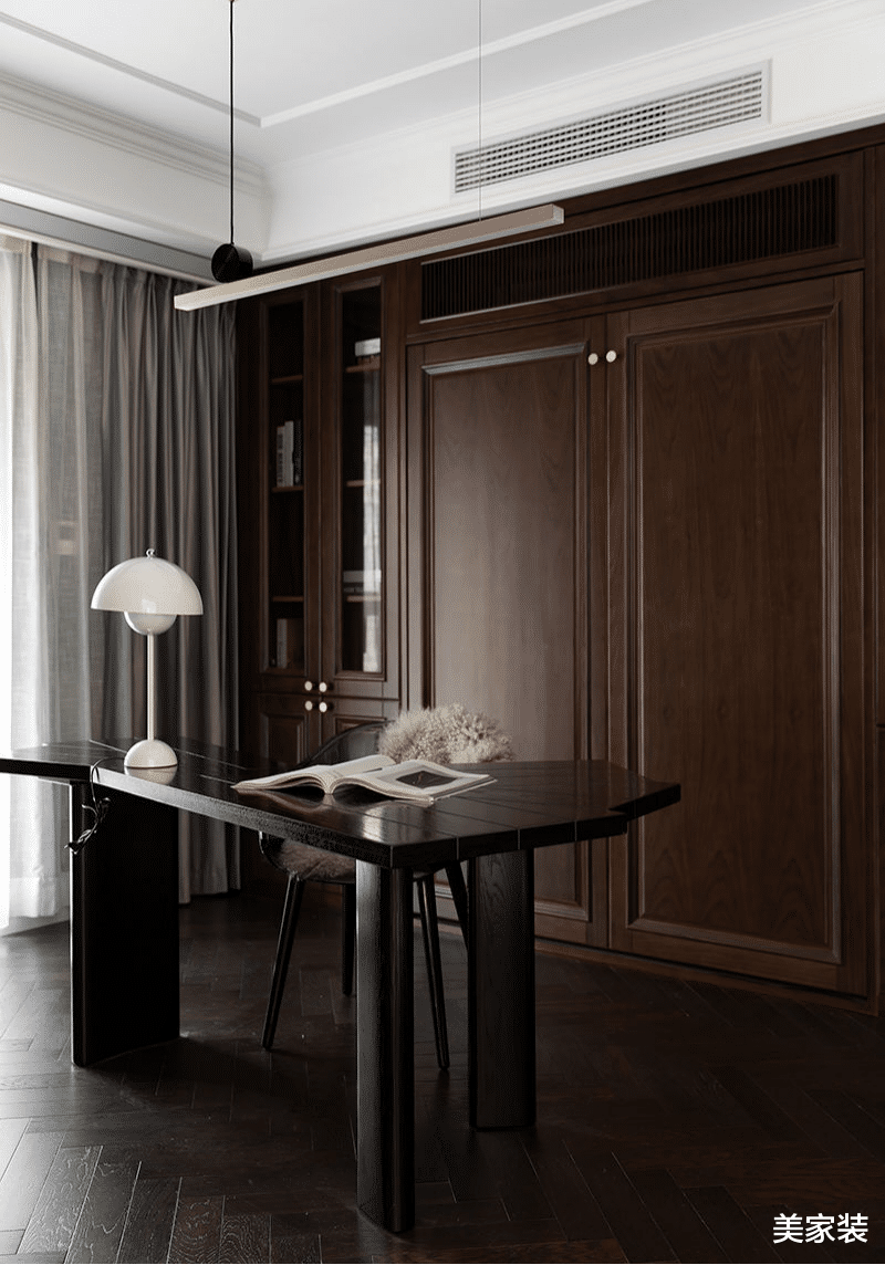 音乐人士的家,运用黑白色调搭配,创造温馨舒适之家