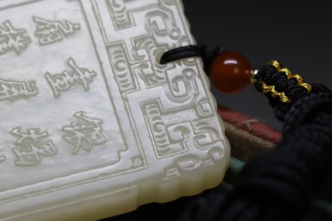 文玩|舊藏和田玉籽料“猴子捞月”文玩牌