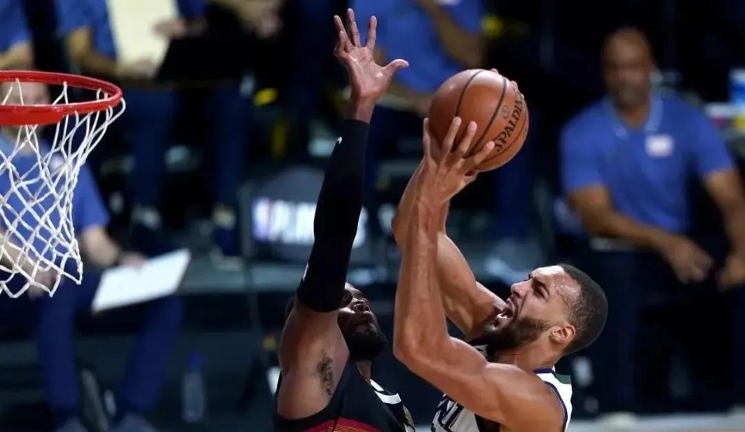 詹姆斯·哈登|“捧你不是，贬你也不适”！细扒NBA9大让人又爱又恨的宝贝球员