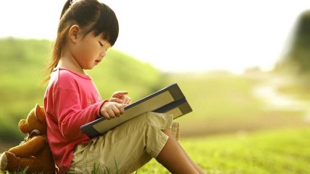 人才市场|孩子不爱读书，建议家长带他去这几个地方看看，比打骂效果强百倍