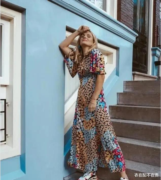 女人过了40岁，只要记4个“不要穿”和4个“大胆穿”，优雅又高级