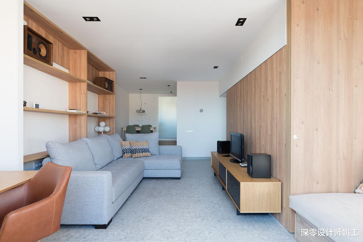 屋主真是捡了个大便宜,123㎡阁楼精装后,住着比普通大平层还舒服