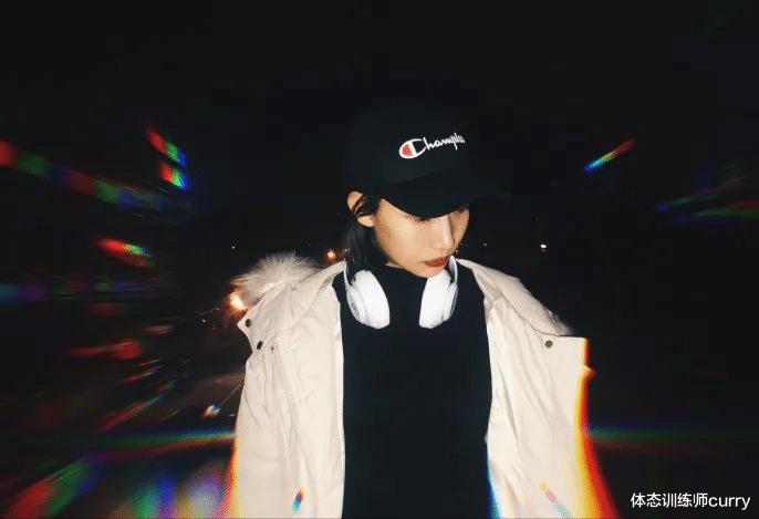 健身|闺蜜的臀更翘,怎么办?