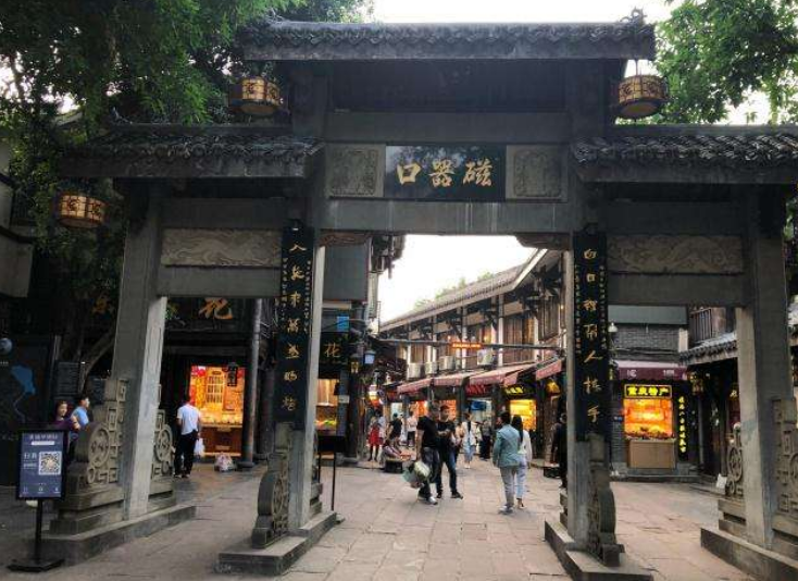 温州|“专坑”游客的网红街，一条因“坑游客”，直接被取消景区资格