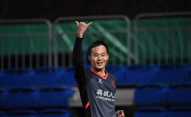 手球|连续两场关键比赛误判，改变战局主裁李海新应严惩，足协必须出手