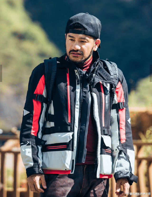 张震岳|《我们的滚烫人生》任贤齐、张震岳骑摩托，穿越虎跳峡谷，郑钧说有风险