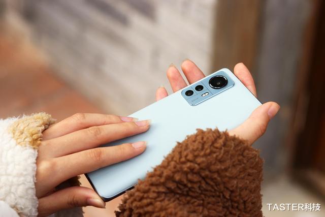 小米科技|从5699降至3379!顶配旗舰机断货:K50电竞版和小米12不香了