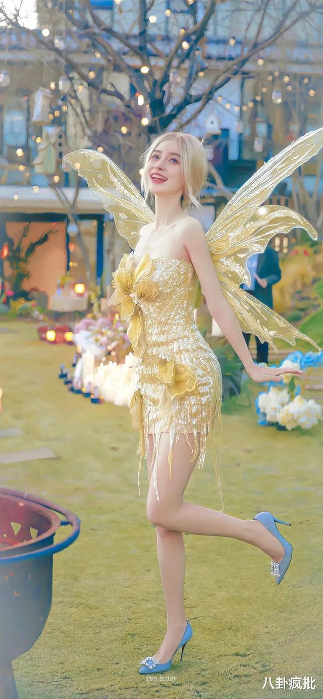 杨幂|杨幂玩耍？具俊晔营业？杨幂刘诗诗合体？AB翻身仗？夜光女星be了