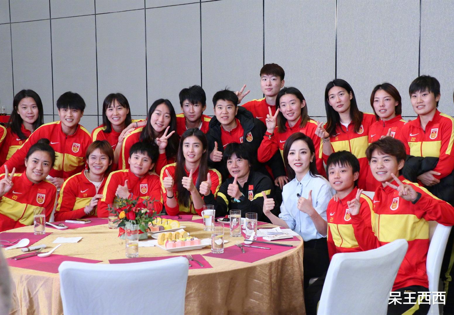 央视|央视制作妇女节特别晚会，李思思担任主持，表演嘉宾只有一人