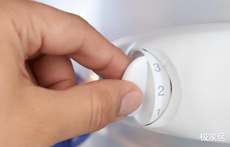 家中这4个隐藏“偷电贼”，一个比一个耗电，看完赶紧拔掉插座