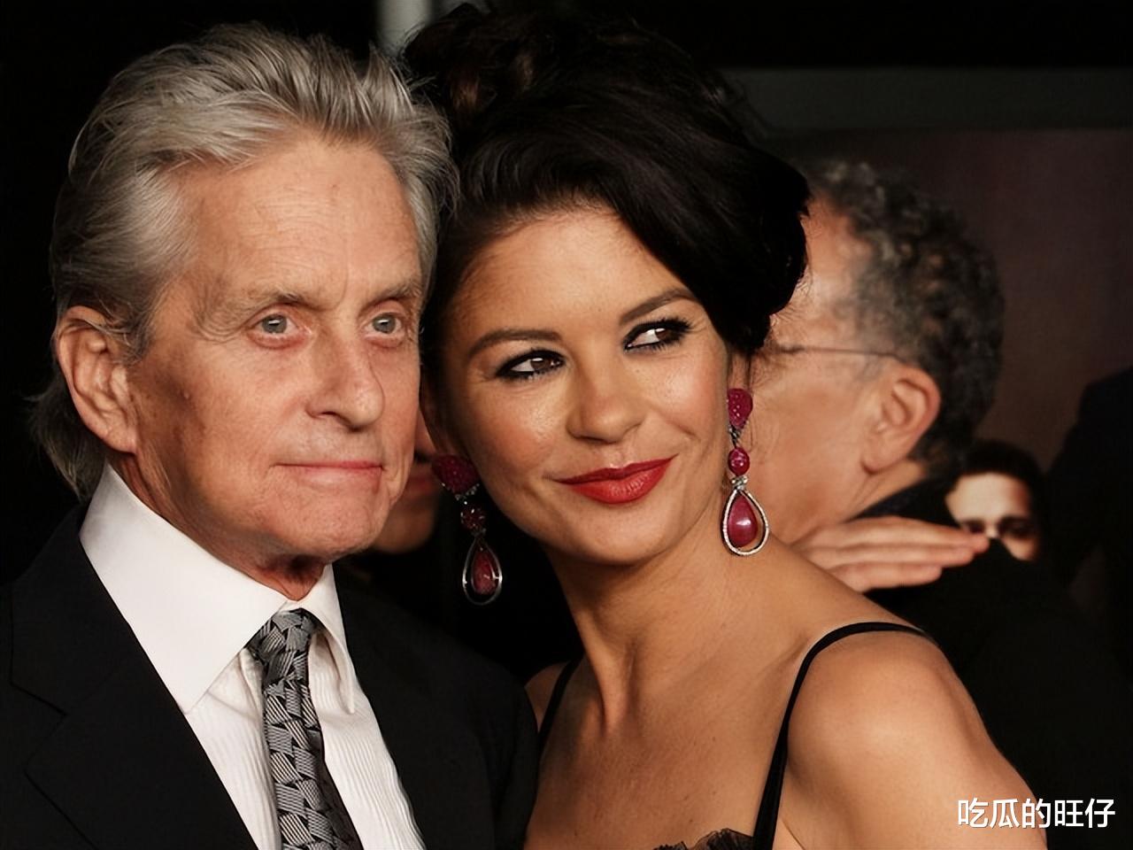 道格拉斯|泽塔琼斯：53岁美人迟暮，富豪老公很花心，儿女没继承她的高颜值