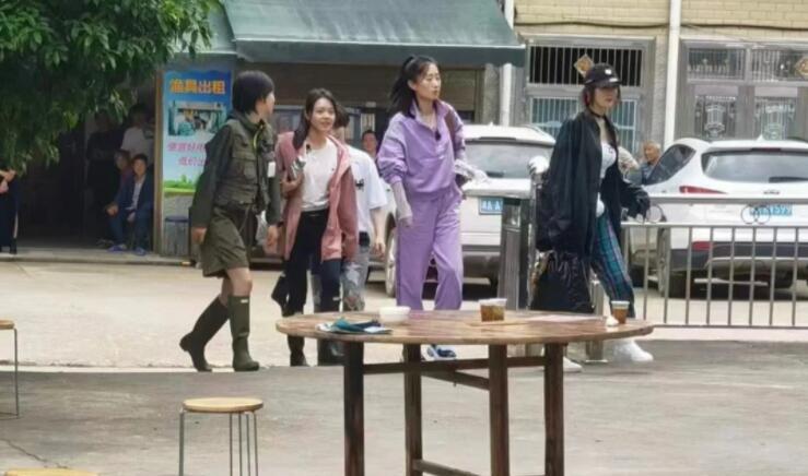 赵本山|这是参加变形计吧？《花少4》路透环境不如前几季，还要做饭干活