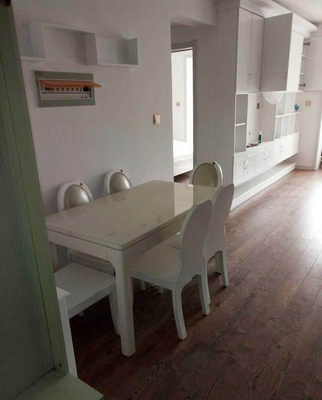 临近完工老婆突然花5000定制电视柜,邻居看完就要走了电话