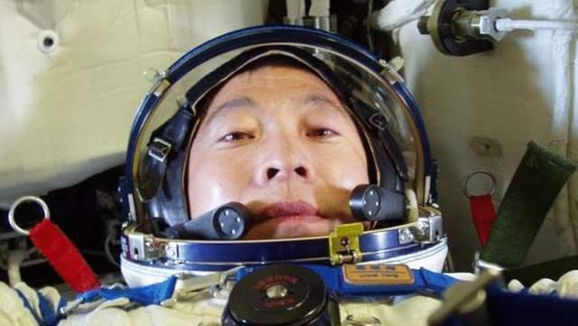 杨利伟曾在太空听到神秘“敲门声”,13年后,专家终于找到原因