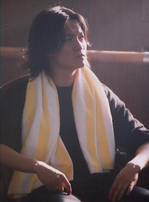 杨志刚|比起圈里扶不上墙的星二代，杨志刚才是‘资源咖’的正面教材