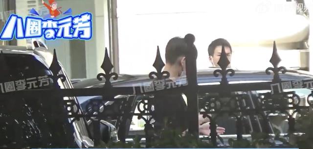 张翰|新剧引起热议以后,张翰去朋友家聚会,气场太强了