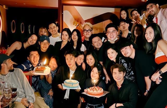 粉色|霍启刚未来弟媳现身,穿吊带大秀好身材,却远不及郭晶晶大方得体