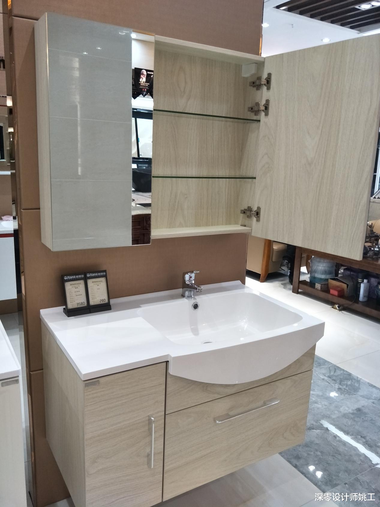 卫生间6个地方改造一番,简直华丽大变身,墙地砖通铺+对缝看着更整洁