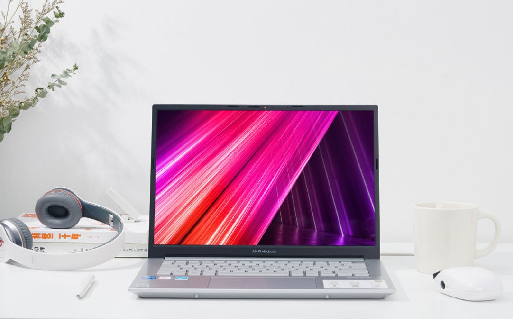 笔记本|画质好价格香，OLED笔记本成市场主流？理性分析后再做决定