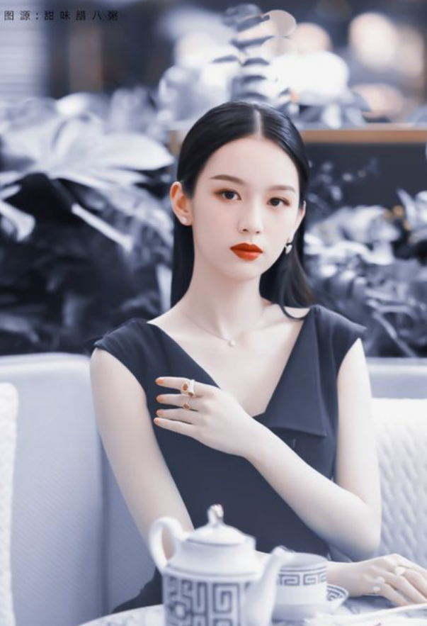 |周也小可爱，清新脱俗，女明星中的清流