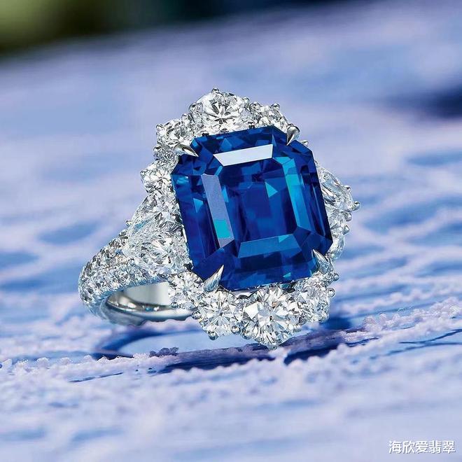 翡翠|中国嘉德2022秋季珠宝作品亮相：彩色宝石、古董珠宝、翡翠 珠宝