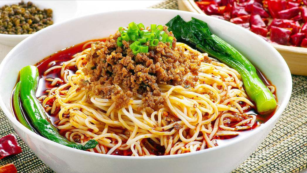 今日腊八，提醒大家“六菜不上桌，福气不进门”，老传统不能忘