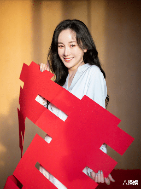 杨幂|张檬透露婚礼无接亲环节，但终生难忘，蔡少芬成唯一送祝福明星