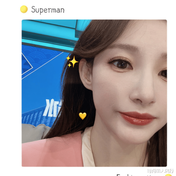 央视|央视爆火主持马凡舒开始炫富！穿私服拿4万纯金钥匙扣，太高调