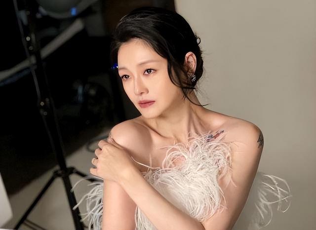 大S|大S具俊晔被爆是合约夫妻,两人闪婚是演戏,目的就是为了捞金