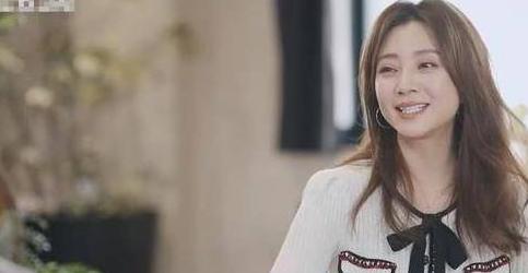 殷桃|演员殷桃自爆曾停工两年,自称原因是因为不红,坦言如今依旧单身