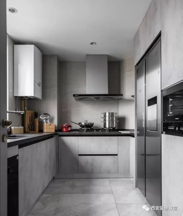 冰箱放厨房最好，怎么放是个问题