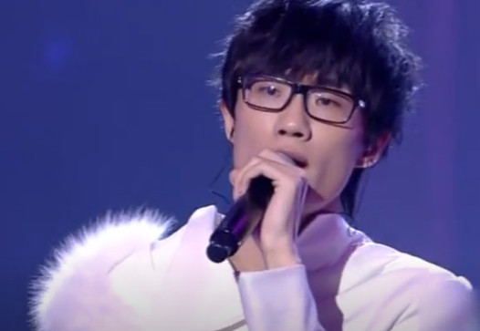 许嵩|“雅俗共赏”许嵩：央视用15分钟表扬，却曾被贴上“恶俗”标签