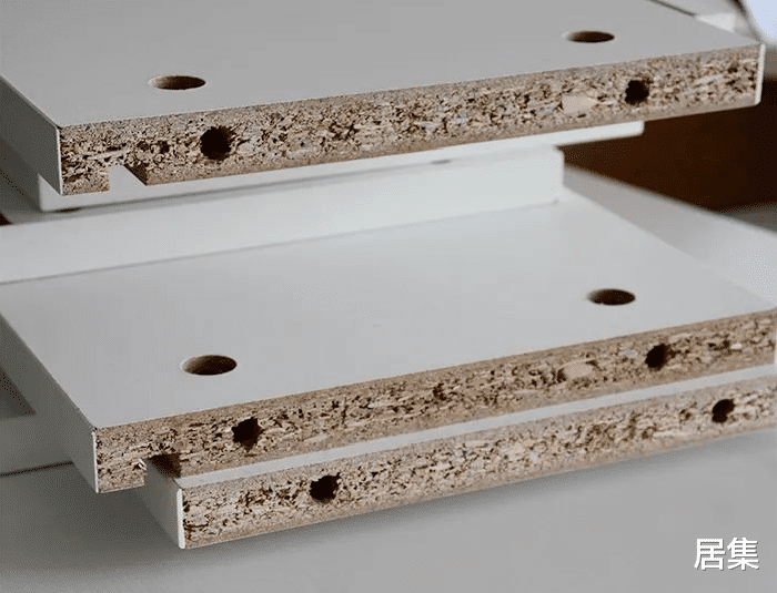 新房装了榻榻米,入住半年就后悔,就想拆了重装!