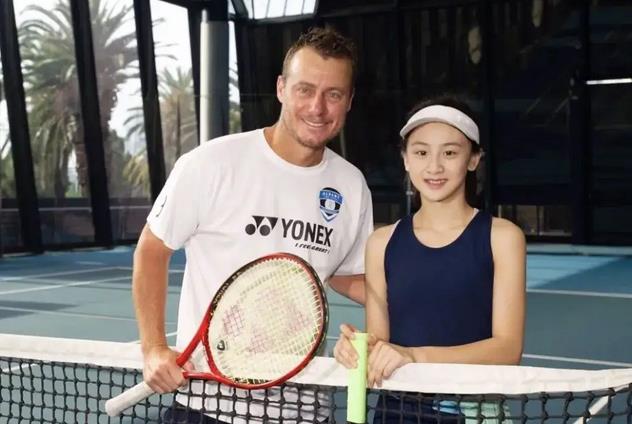 白羊座|14岁田雨橙打职业网球，手臂肌肉明显，田亮透露女儿不练跳水原因