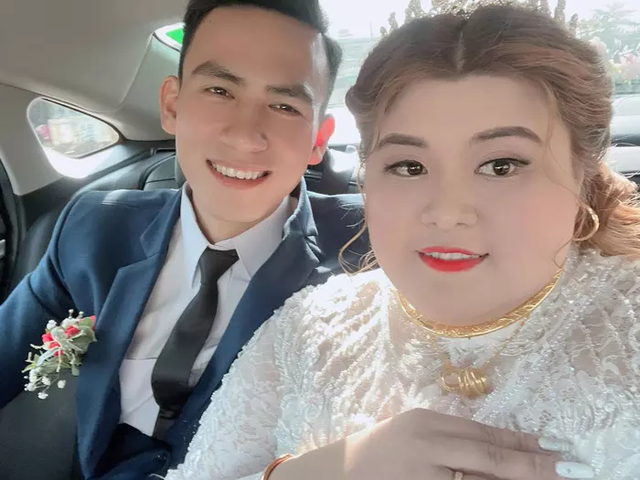 外卖小哥多次为同一个女孩送外卖后,两人相恋并结婚