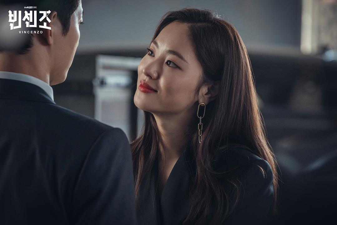 梁朝伟|韩国最重要的电影节红毯，有人出糗有人惊艳