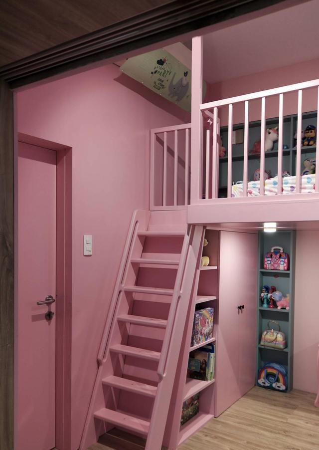 66二手房,为了孩子,直接在客厅搭个“公主房”,粉嫩嫩好浪漫