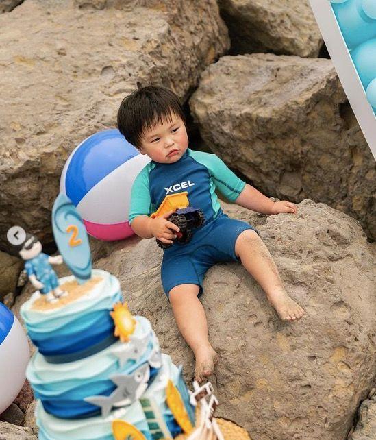 凯莉·詹娜|炫富方面凯莉詹娜还是输给了华人,3岁女儿不敌2岁华裔太子